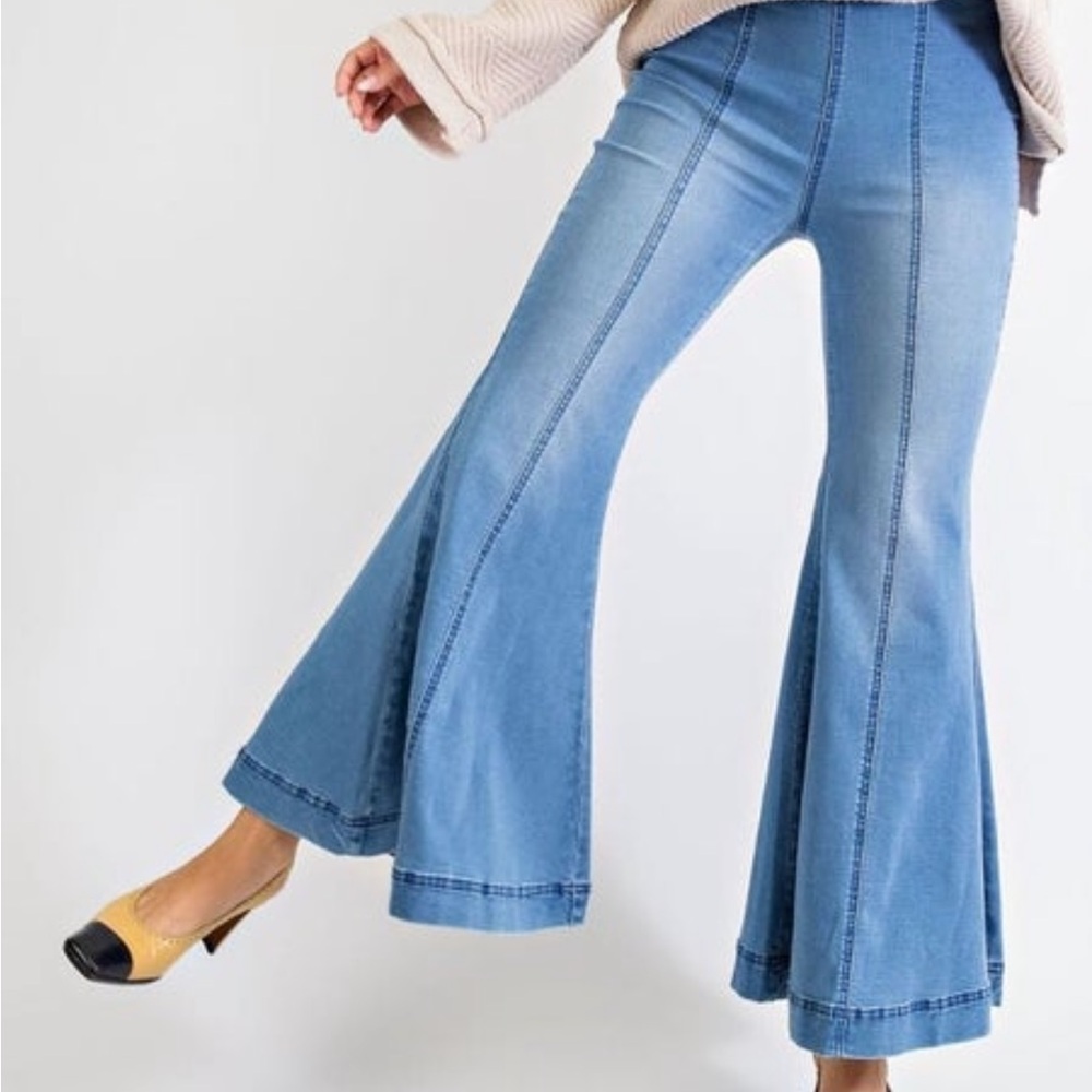 EASEL Denim Women's Flared Blue Jeans Size S NWOT